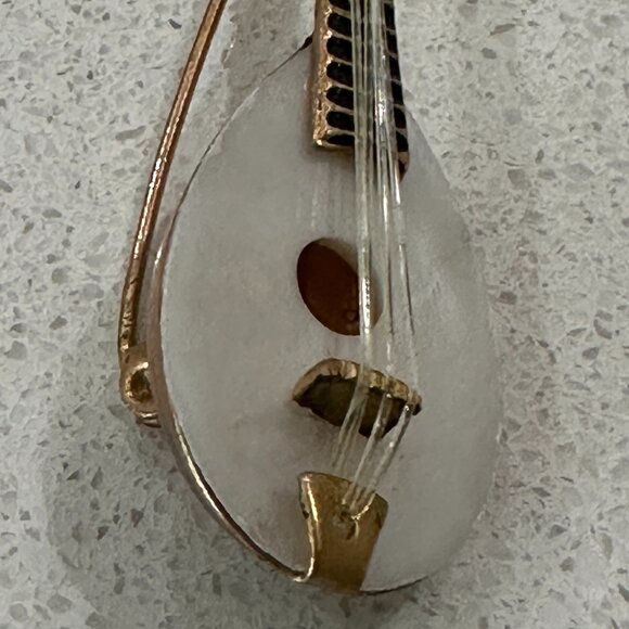 Miniature Mandolin Brooch Mother of Pearl - Picture 4 of 9